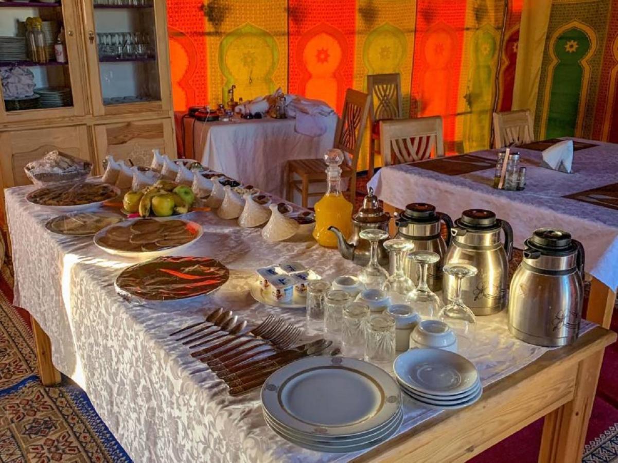 Отель Erg Chebbi Dunes Desert Camp Мерзуга Экстерьер фото