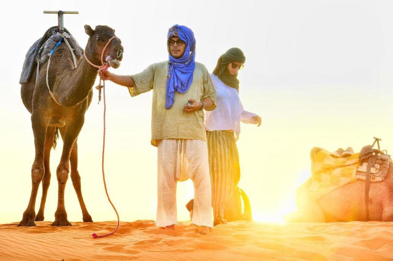 Отель Erg Chebbi Dunes Desert Camp Мерзуга Экстерьер фото