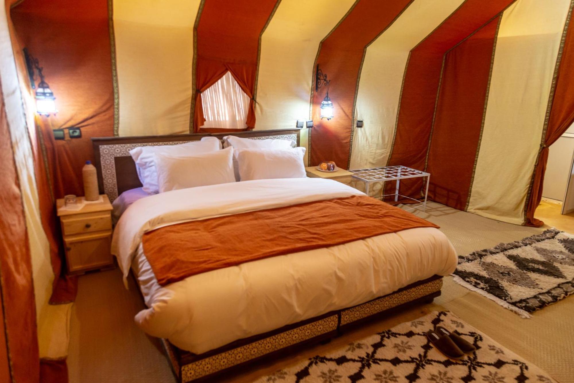 Отель Erg Chebbi Dunes Desert Camp Мерзуга Экстерьер фото