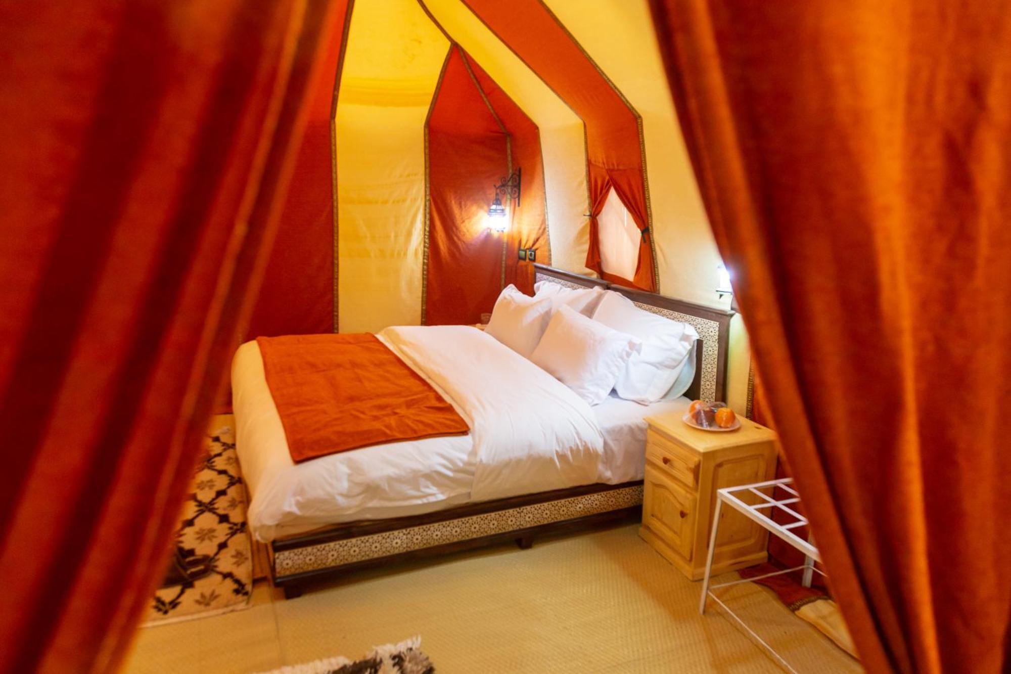 Отель Erg Chebbi Dunes Desert Camp Мерзуга Экстерьер фото